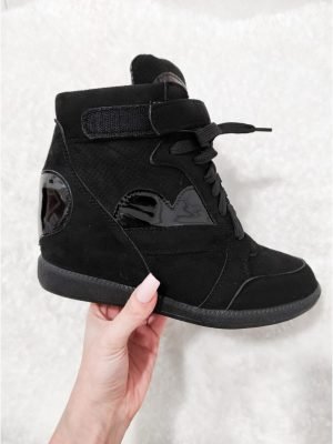 Scarpa Abruzzo con zeppa interna