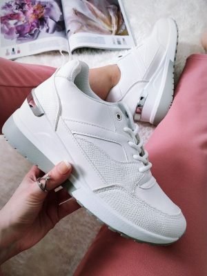 SCARPE BIANCHE CON RIALZO