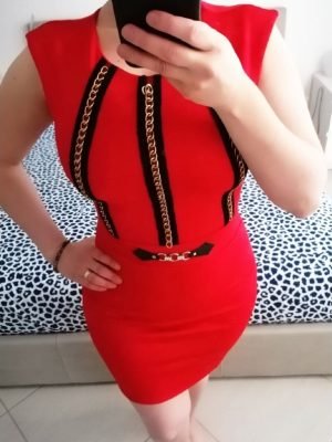 ABITO TUBINO CON CATENINE