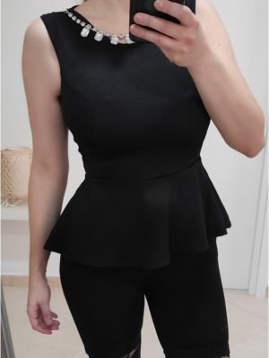 TOP CON COLLANINA DI STRASS