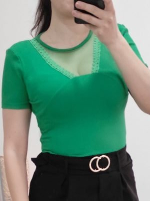 MAGLIETTA CON SCOLLO VELATO