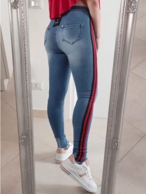 VIVIAN-JEANS CON STRISCIA LATERALE