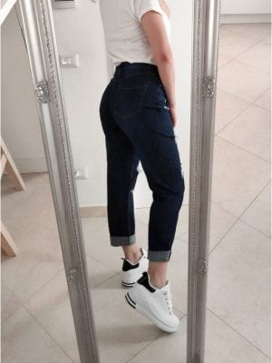 JEANS BOYFRIEND CON STRAPPI