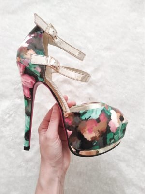 SANDALI CON TACCO ALTO A FIORI