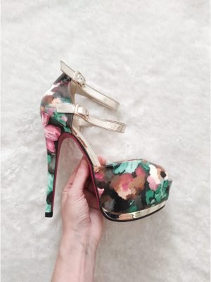 SANDALI CON TACCO ALTO A FIORI