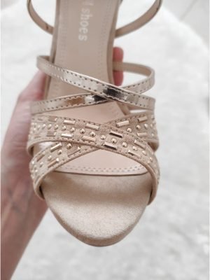 SANDALi BEIGE CON CINTURINI DORATI