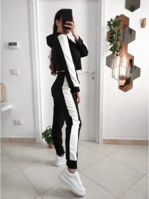 TUTA Con maglia crop