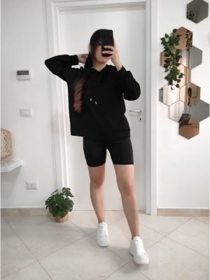 MAGLIA oversize con cappuccio nera